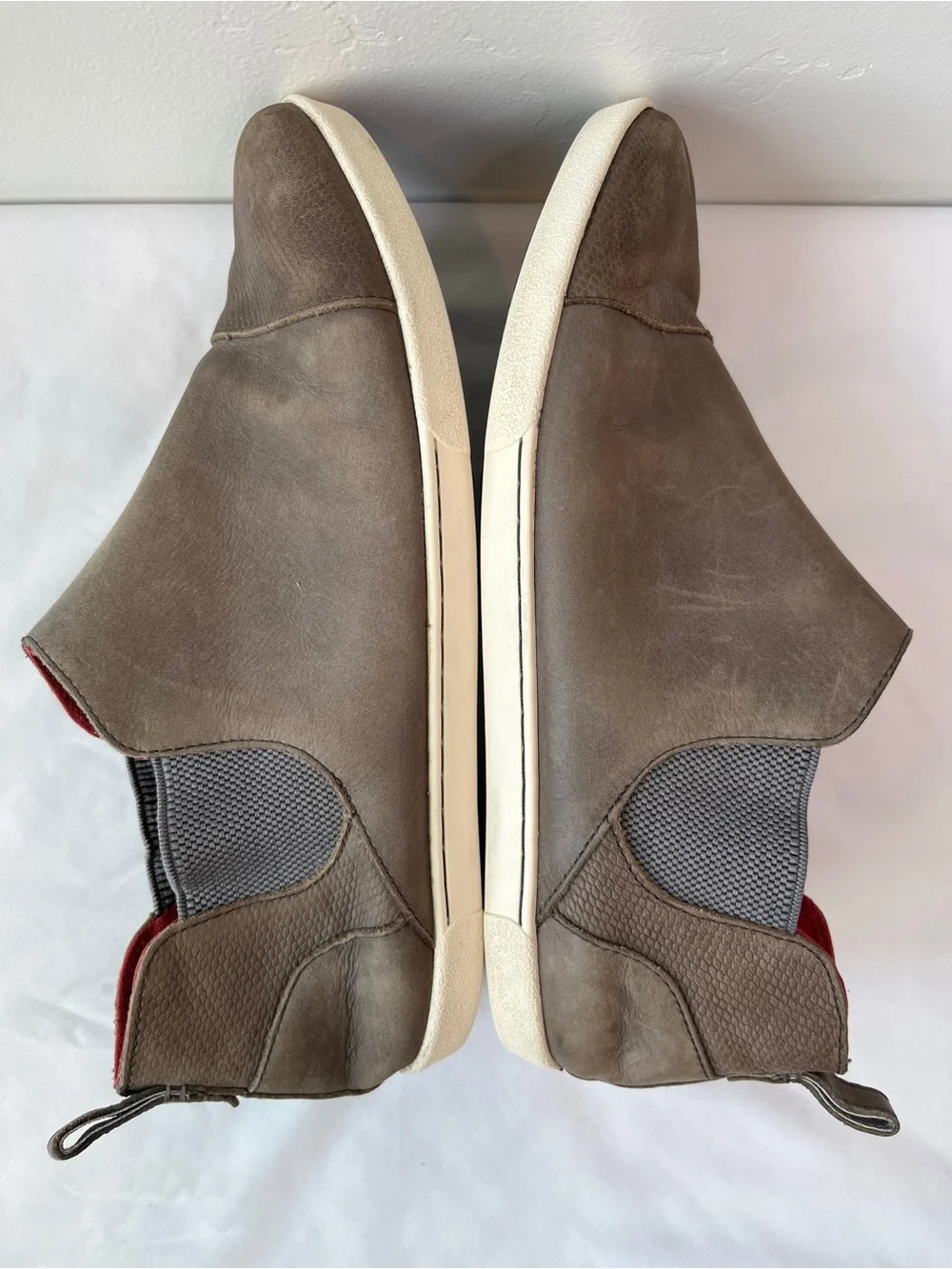 OluKai waipahe brown